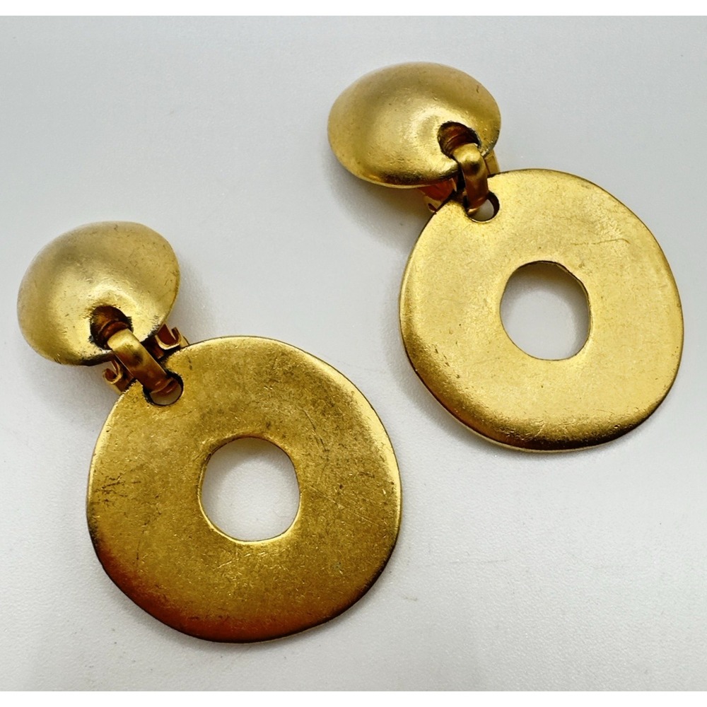 Erwin Pearl Earring Matte Gold Tone Signed Dangle Clip On Modernist Classic